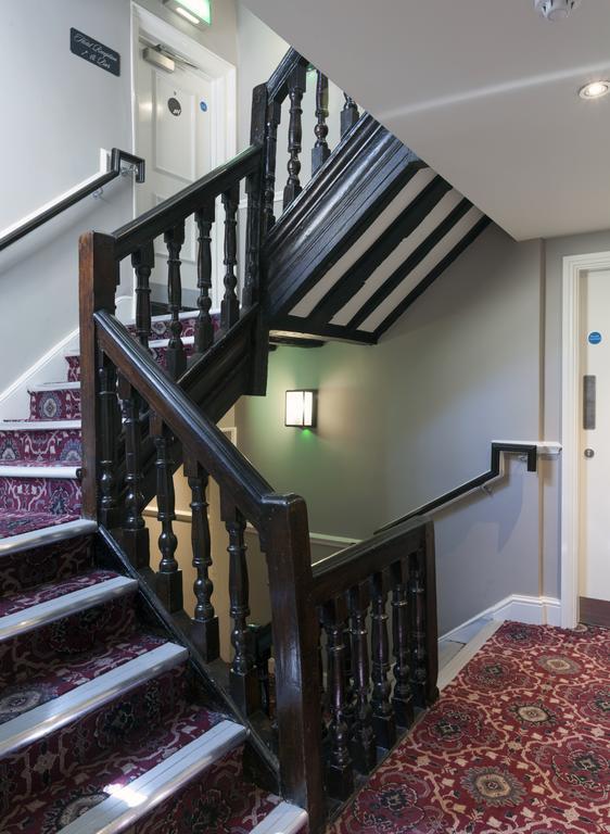 The White Hart Hotel Wetherspoon Okehampton Esterno foto