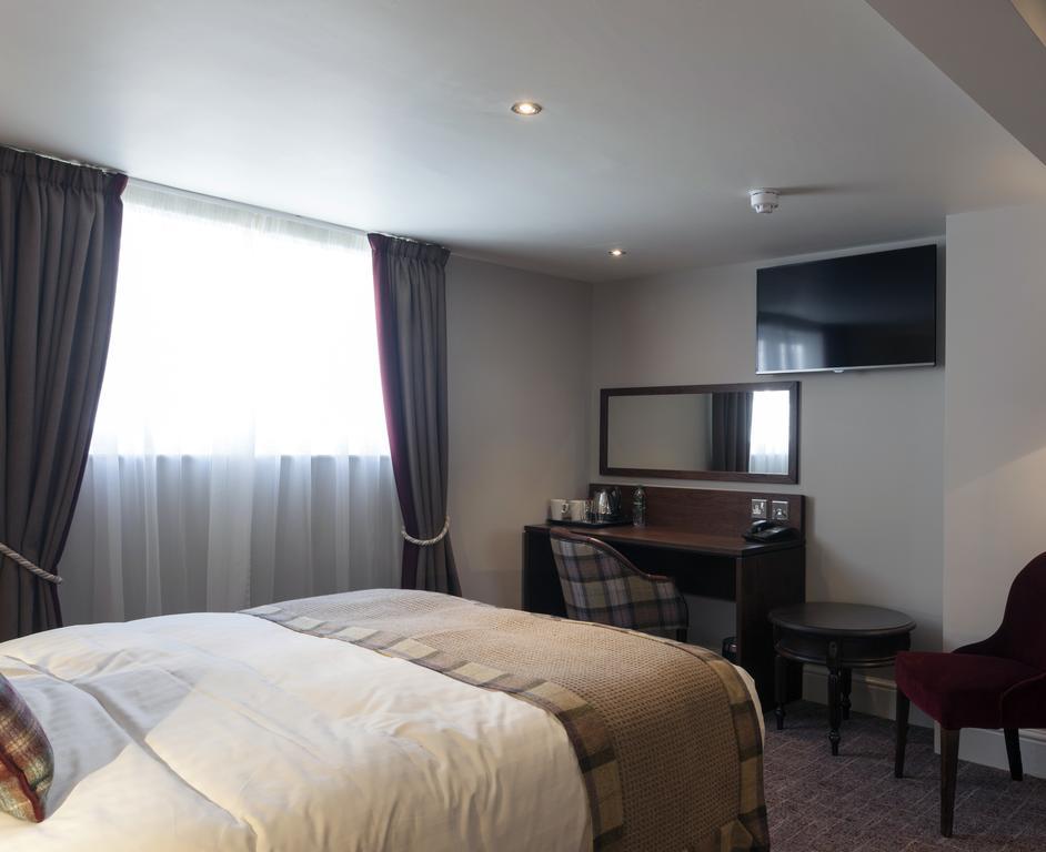The White Hart Hotel Wetherspoon Okehampton Esterno foto