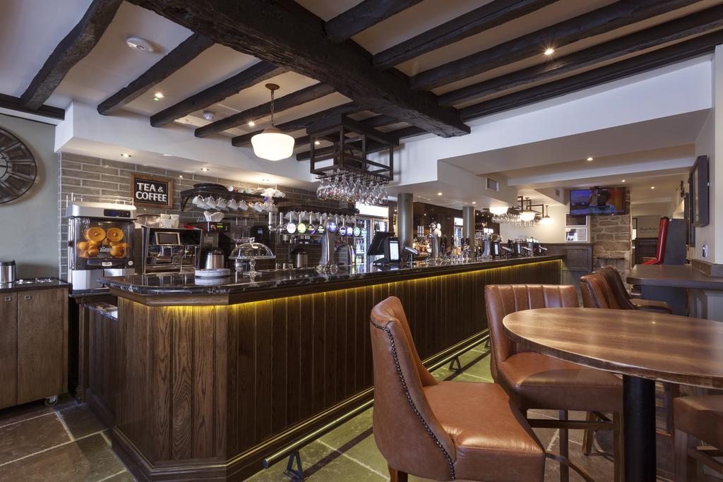The White Hart Hotel Wetherspoon Okehampton Esterno foto