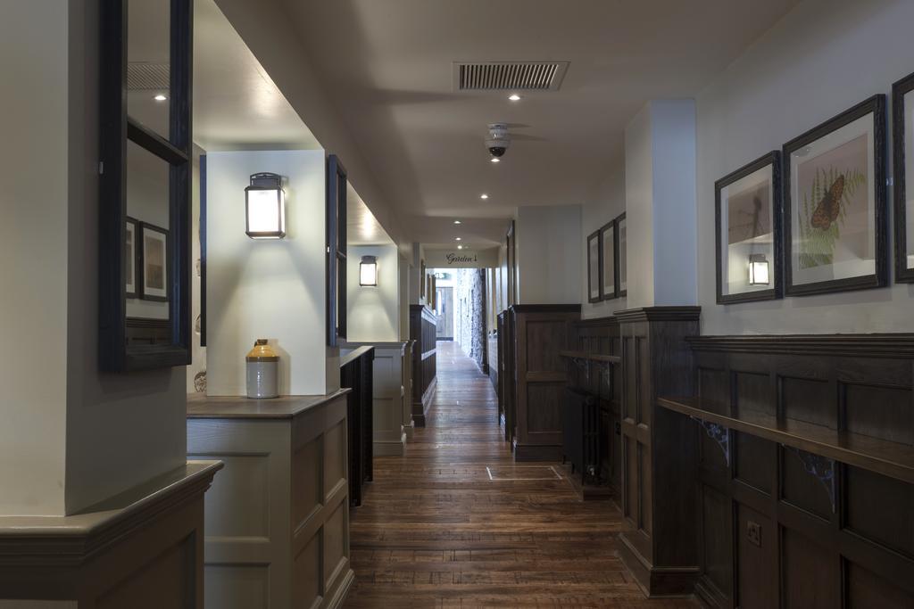 The White Hart Hotel Wetherspoon Okehampton Esterno foto